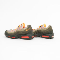 Nike Air Max 95 in Neutral Olive