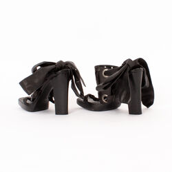 Yves Saint Laurent Leather Tie Detail Heels
