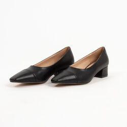 Design by Maryam Black Kitten Heels