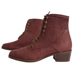 Dawn Boot in Mahogany Leather