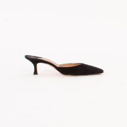 Manolo Blahnik Carolyne Backless Mules