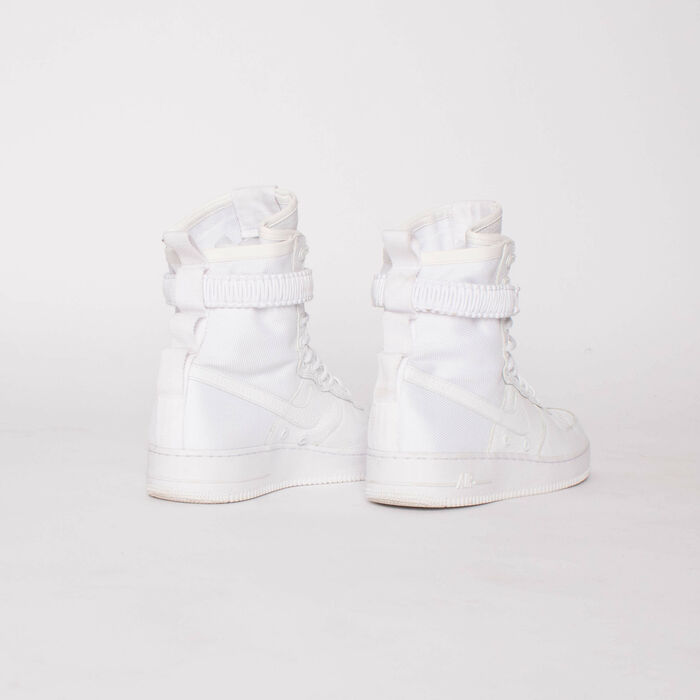 Nike SF Air Force 1 Sneakers in Triple White