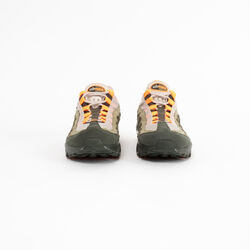 Nike Air Max 95 in Neutral Olive